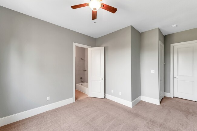 Photo - 4609 Nett St Unit B