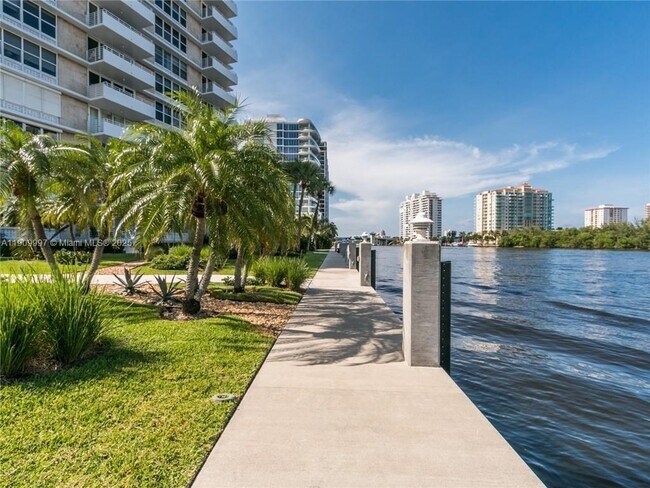 Building Photo - 888 Intracoastal Dr Unit 6E