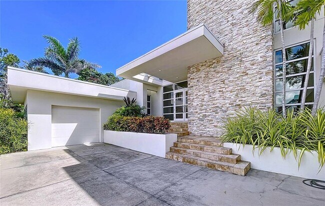 Photo - 1347 Harbor Dr