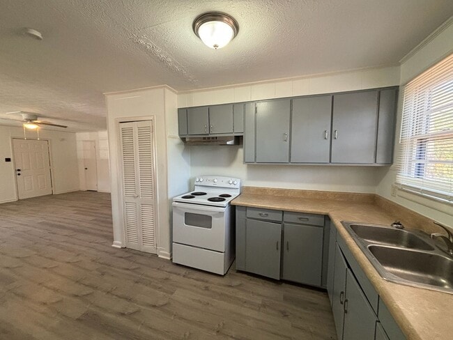 Photo - Fall in Love with Where You Live