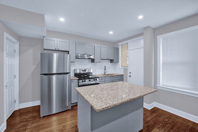Photo - 2610 Hobson St