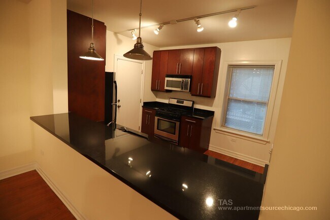 Photo - 3818 N Sheffield Ave Unit 2