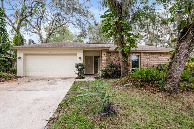 Building Photo - 2701 Kinnon Dr Rental