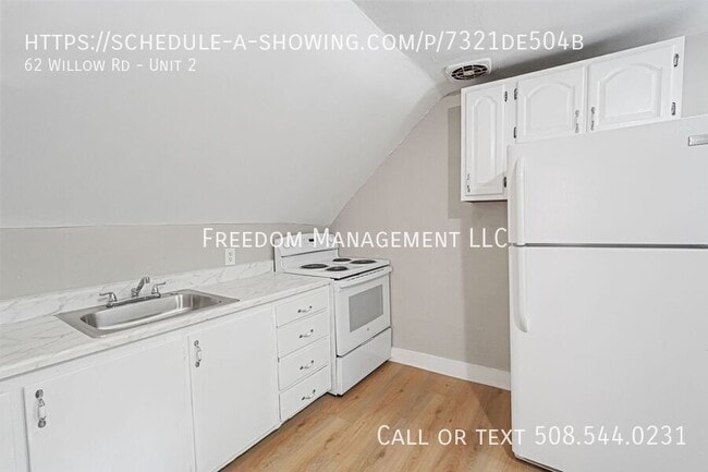 Photo - 62 Willow Rd Unit 2