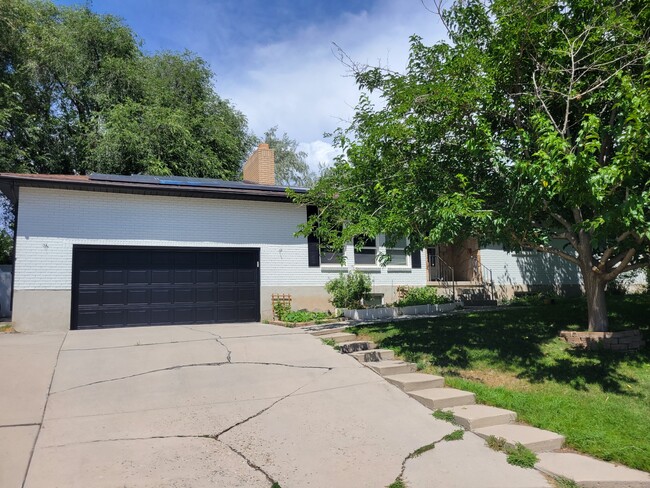 Photo - 4701 S Turnberry Pl