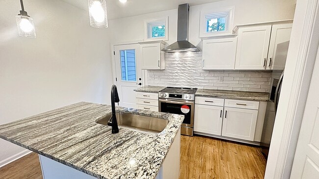 Photo - Gorgeous Luxury Style Townhome, Minutes fr... Unit 103