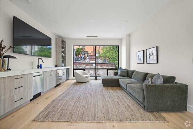 Building Photo - 389 Manhattan Ave Rental