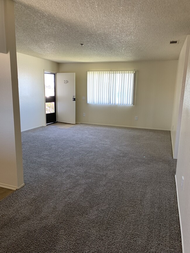 Photo - Las Palmas Apartments