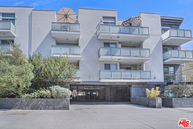 Photo - 7133 Hawthorn Ave Condo Unit PH6