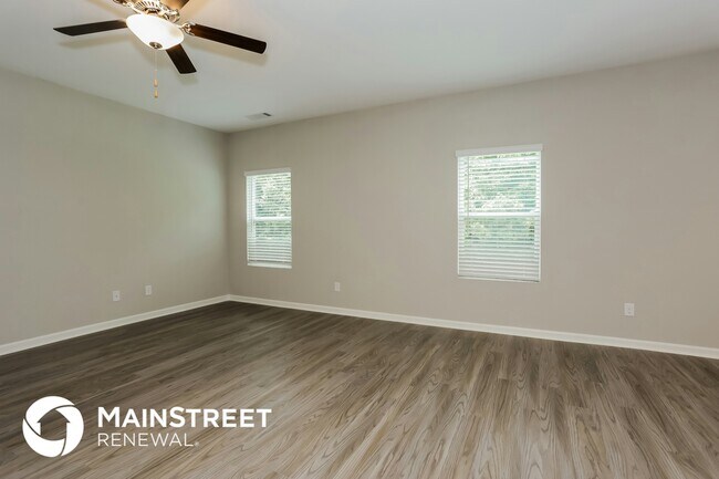 Photo - 522 Firethorn Ct