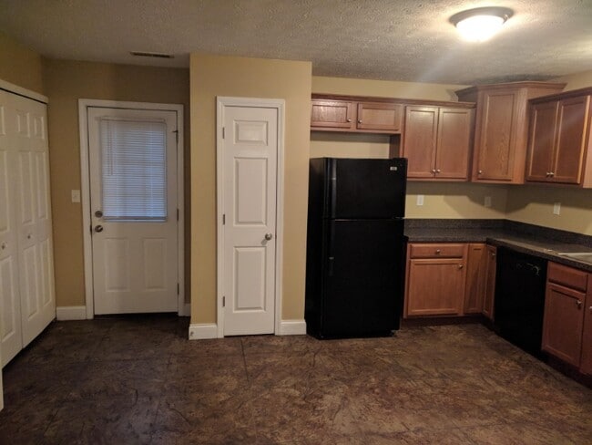 Photo - 1527 Lynch Ln Unit B