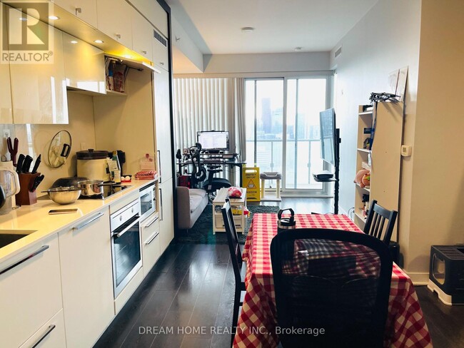 Photo - 15 Grenville St Unité 5010