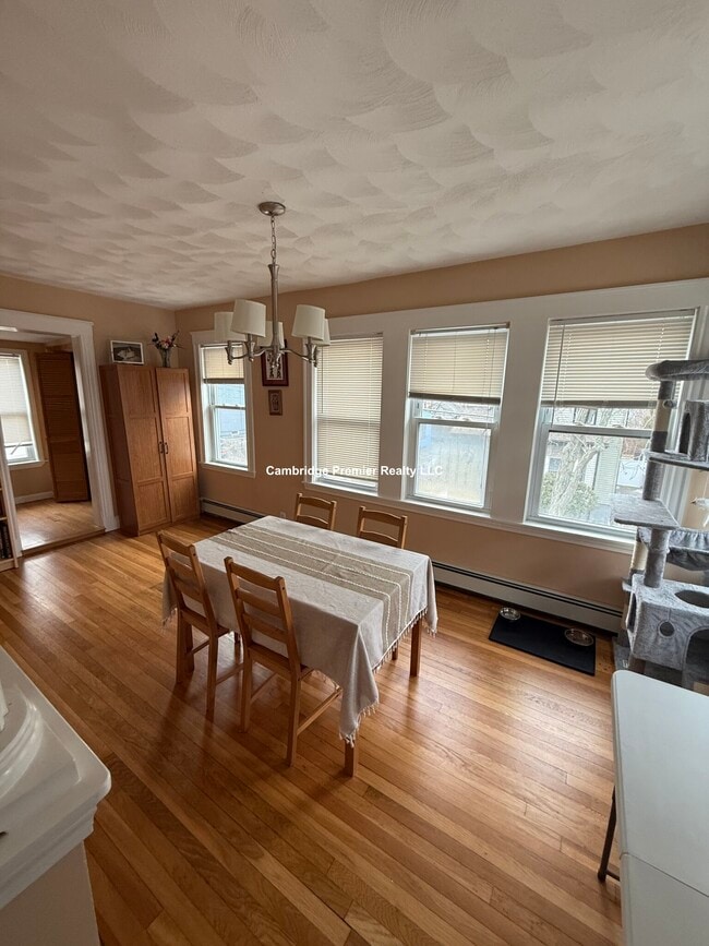 Photo - 60 Linwood St Unit 2