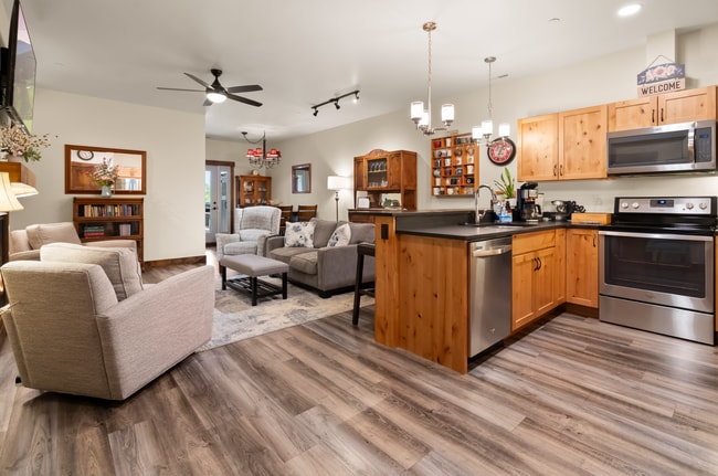 Photo - 519 Nucleus Ave