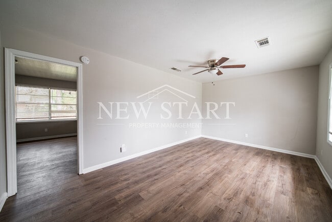 Photo - 1417 Celeste Dr