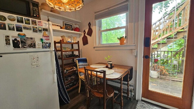 Photo - 1901 Laurel Ave W