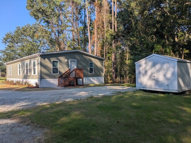 Building Photo - 1118 Old Tar Landing Rd