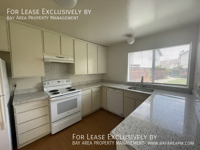 Photo - 755 Vespucci Ln