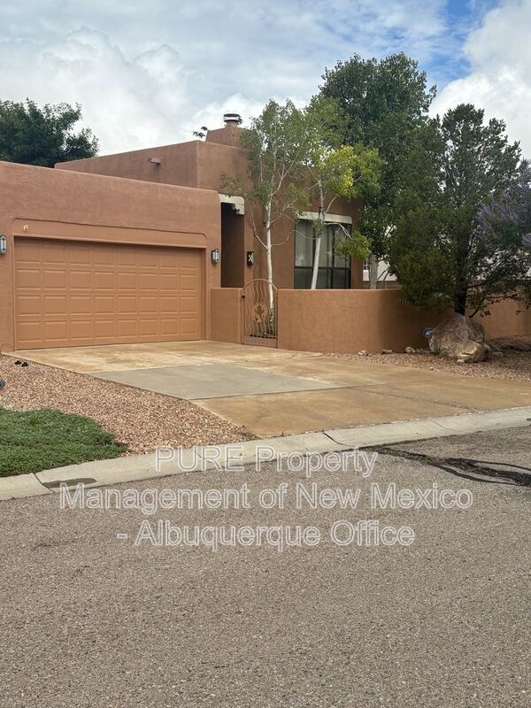 Photo - 8220 W Raintree Dr NE House
