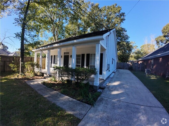 Building Photo - 1108 Wesley Ave Rental