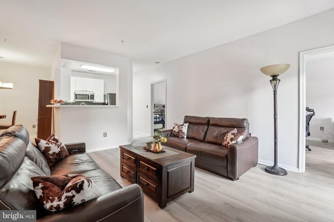 Photo - 11322 Westbrook Mill Ln Unit 204