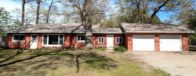 Building Photo - 1990 Pappas Rd