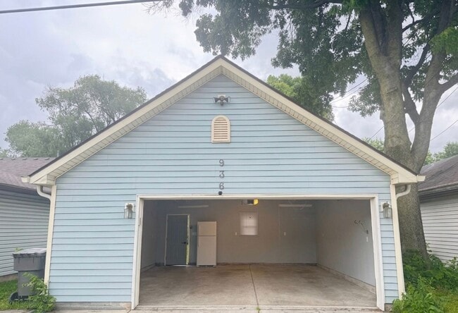 Photo - 936 Camp St