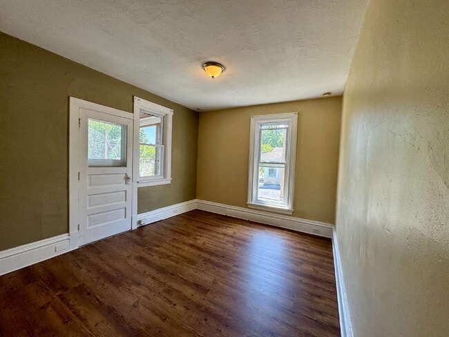 738 E Main St Unit C