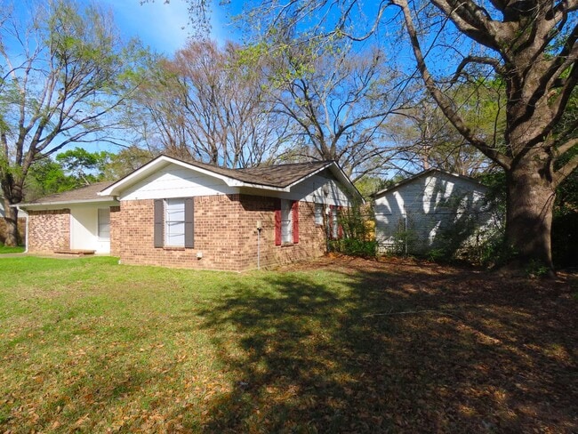 Photo - Quaint 3 Bedroom, 1 Bathroom Home in Whitehouse, w/ Shed for Storage