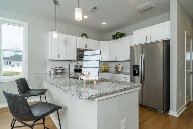 Photo - 1528 Crownpoint Dr