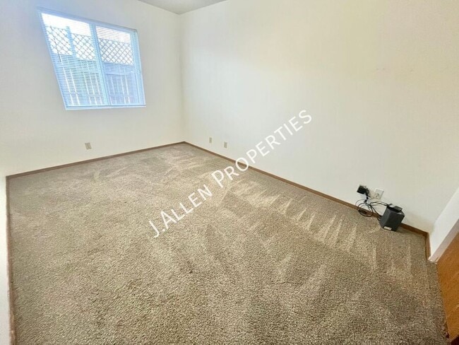 Photo - 906 Riverfront Rd Unit 27