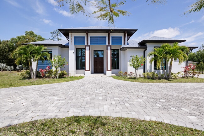 Building Photo - 6423 Livingston Woods Ln