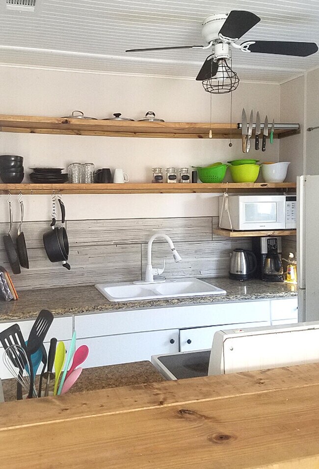 Photo - 440 NE 1st Ave.