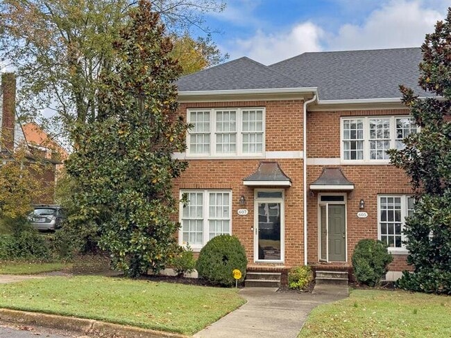 Building Photo - 607 Anderson Dr