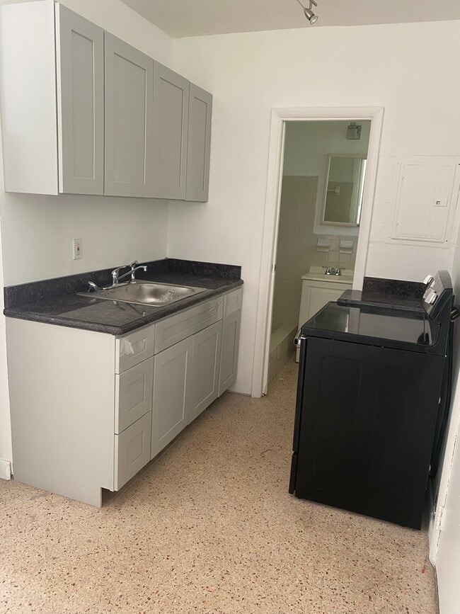 Photo - 7540 NE 3rd Ct Unidad 7540