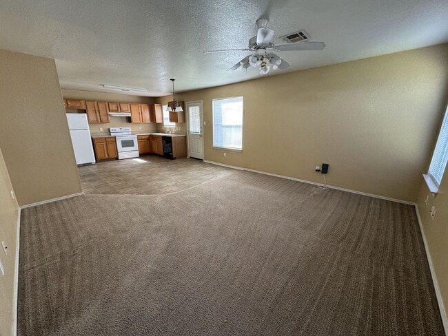 Photo - 1312 Saddle Dr