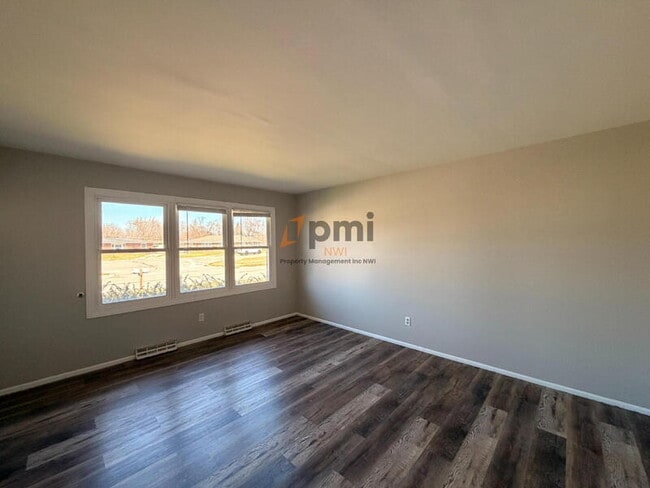 Photo - 5469 Aspen Ave