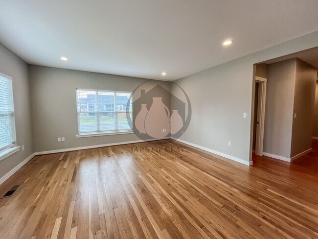 Photo - Gorgeous Stayton Duplex Home - Coming Avai...