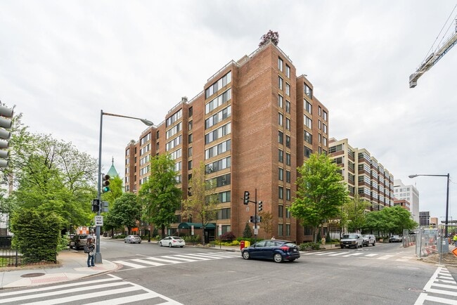 Photo - 1301 20th St NW Unit 201