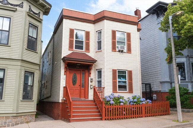 Building Photo - 44 N St Unit 1
