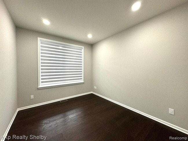 Photo - 49477 Hummel Dr