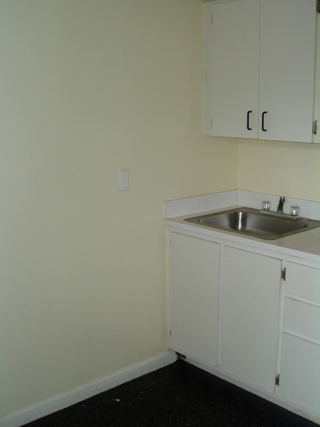 Kitchen Sink - Manhattan II