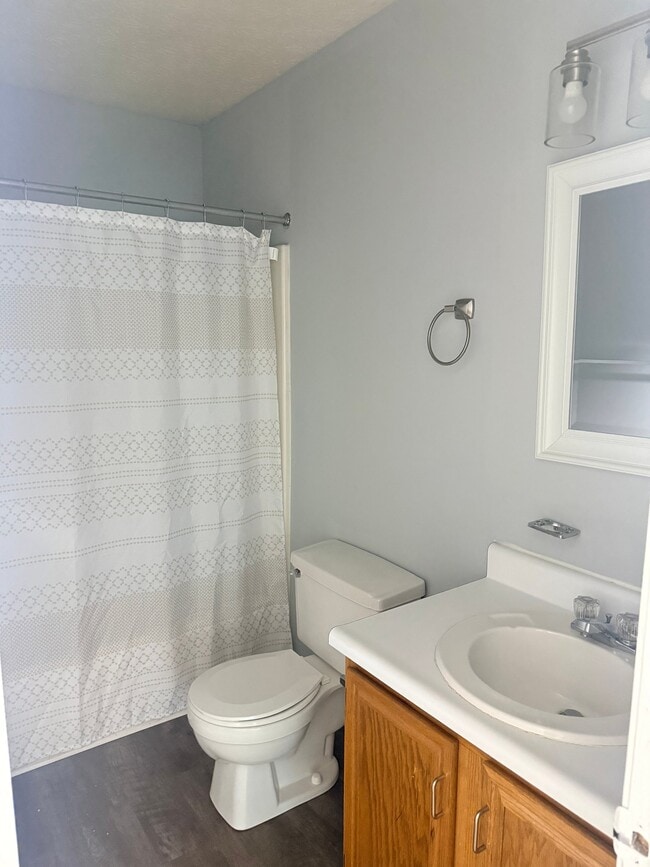 Photo - 16 Duiguid Dr