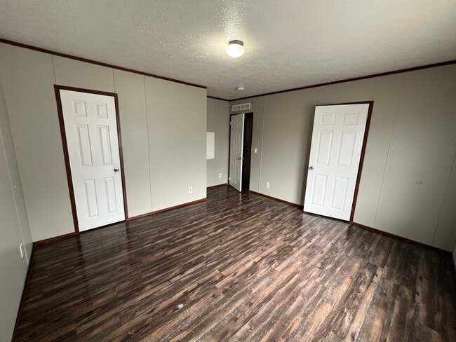 115 Plum St