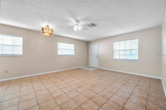 Photo - 6632 Hickorywood Ln