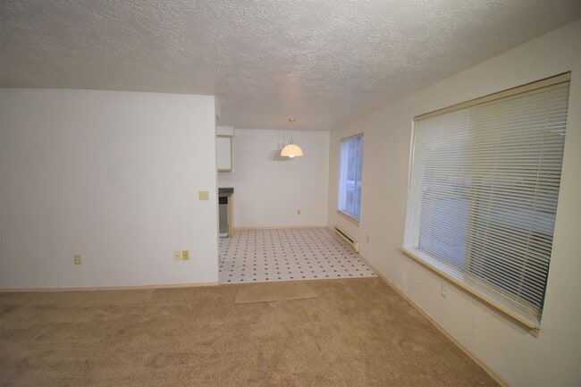 Photo - 3-Bedroom, 1-Bathroom Apartment in the Hea... Unit 3