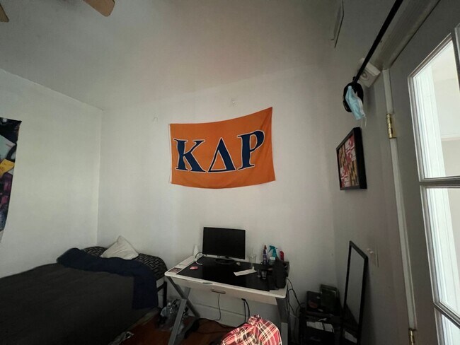 Photo - Very Spacious 4bdrm/2bth House on W CARY STREET in the Heart of VCU!!!