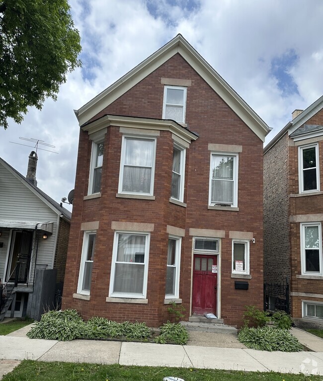 Building Photo - 3728 S Wolcott Ave Rental