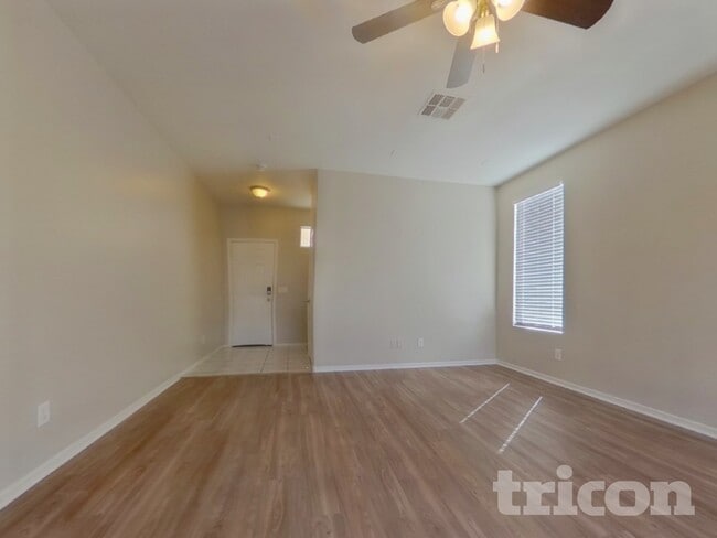 Photo - 2640 S 89th Ave