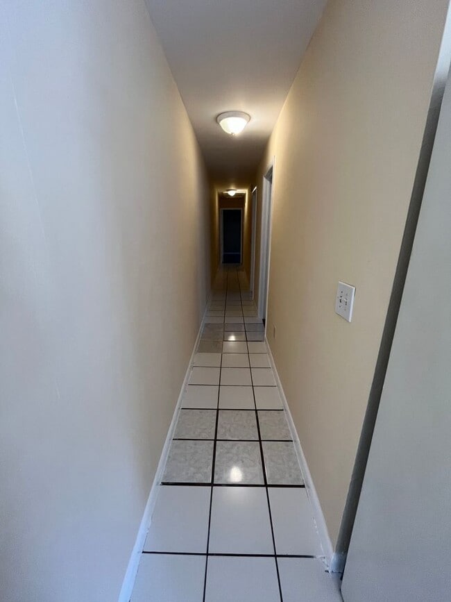 Photo - Dorian 1058-60 Unit 1058